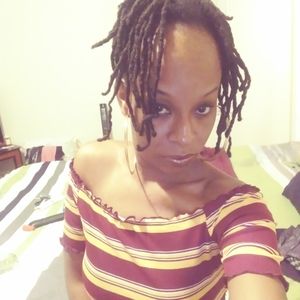 Meet your Posher, Charlina